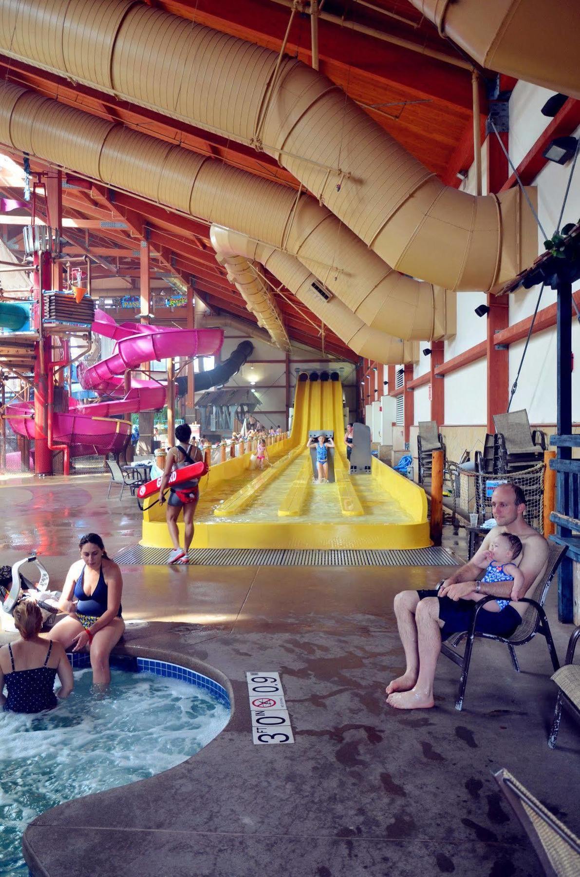 Fort Rapids Indoor Waterpark Resort 콜럼버스 외부 사진